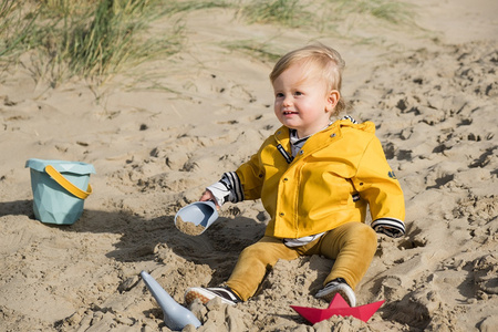 Wielofunkcyjna łopatka do piasku Zsilt