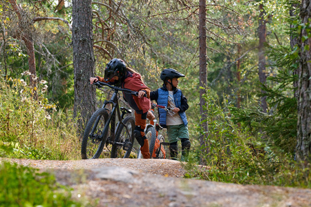 REIMA Long sleeve T-shirt Koulussa