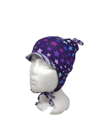 Czapka przejściowa Maximo Mini z troczkami i ozdobnymi uszkami