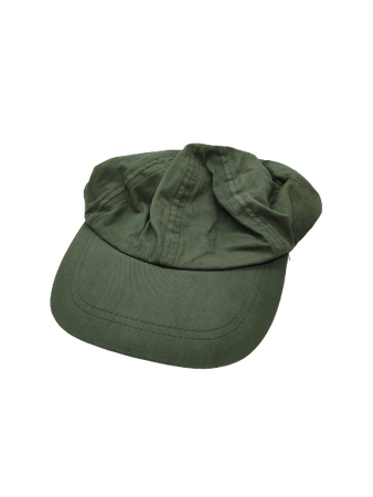 Czapka dziecięca Doll z daszkiem